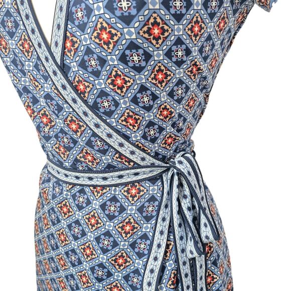 Max Studio Dress Wrap Floral Blue Size M Cottagecore Artsy Stretchy - Picture 3 of 8